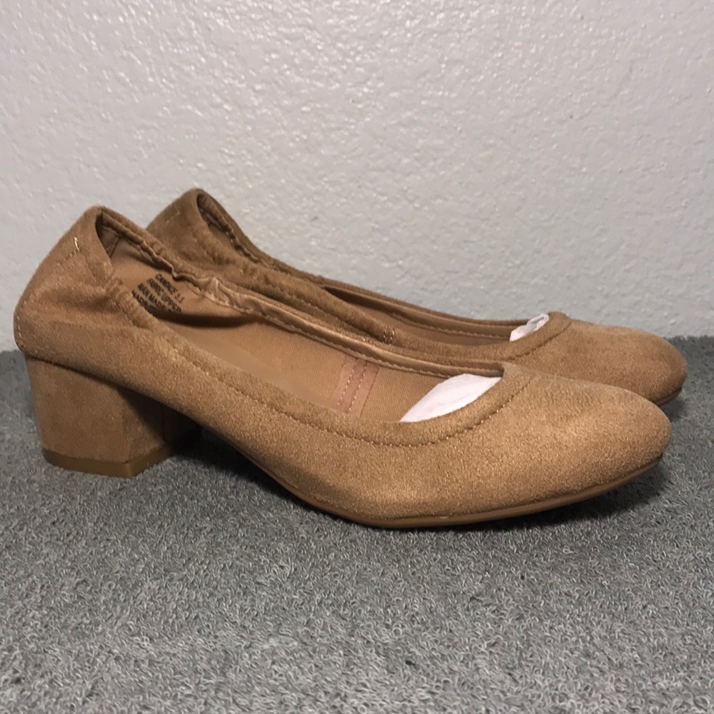 Zigi Soho Candace Tan Block Heel Pumps